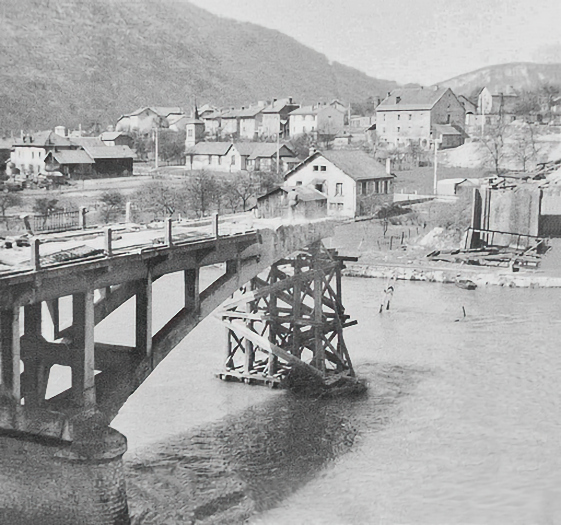 [Destruction de l'ancien pont]